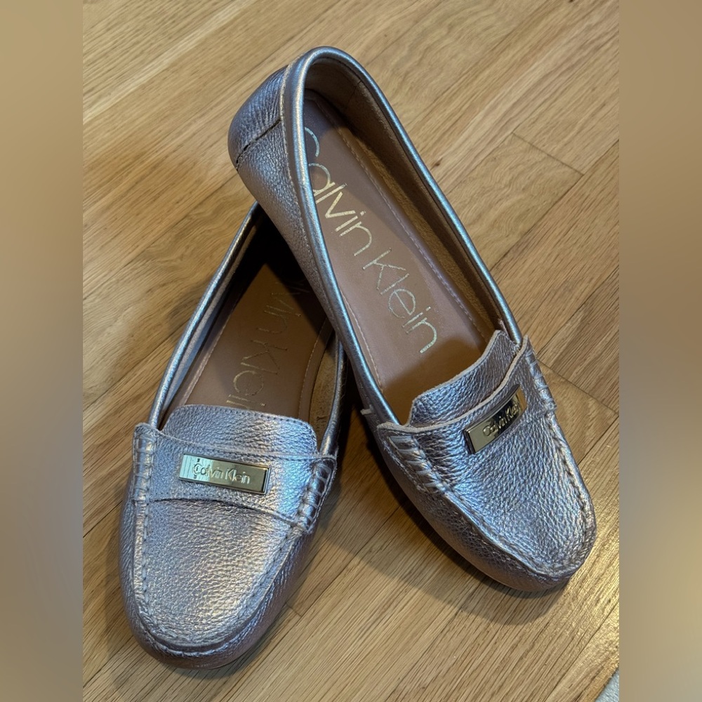 Calvin Klein Women’s Leta Leather Loafers in Gold Size 8